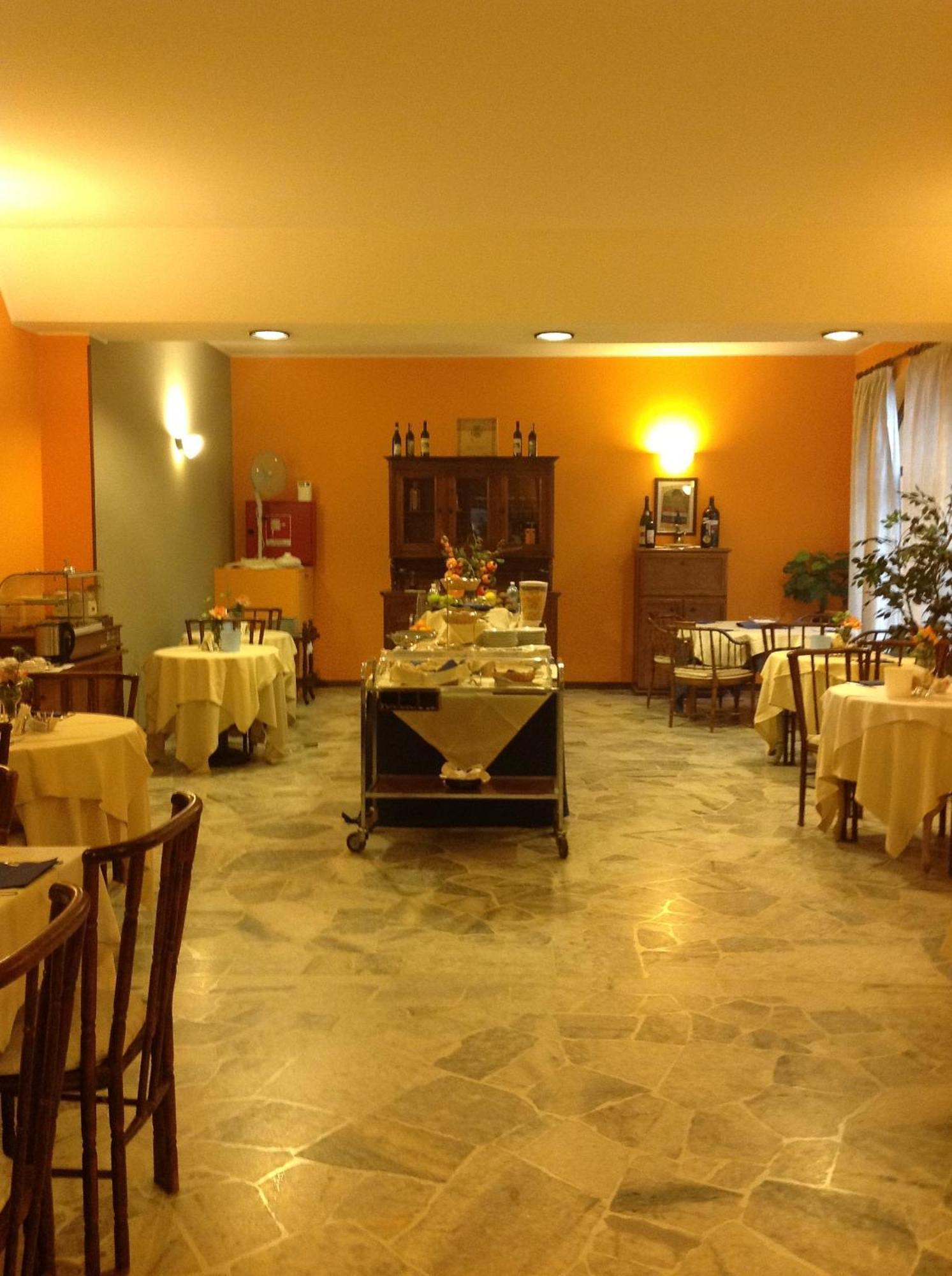 Aer Hotel Malpensa Oleggio Exterior photo