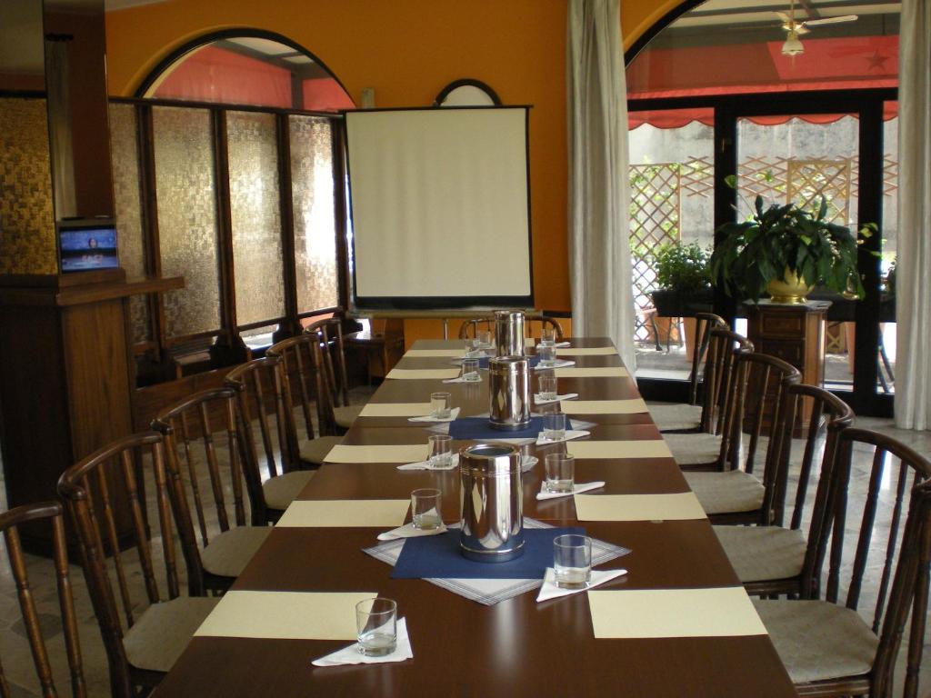 Aer Hotel Malpensa Oleggio Exterior photo